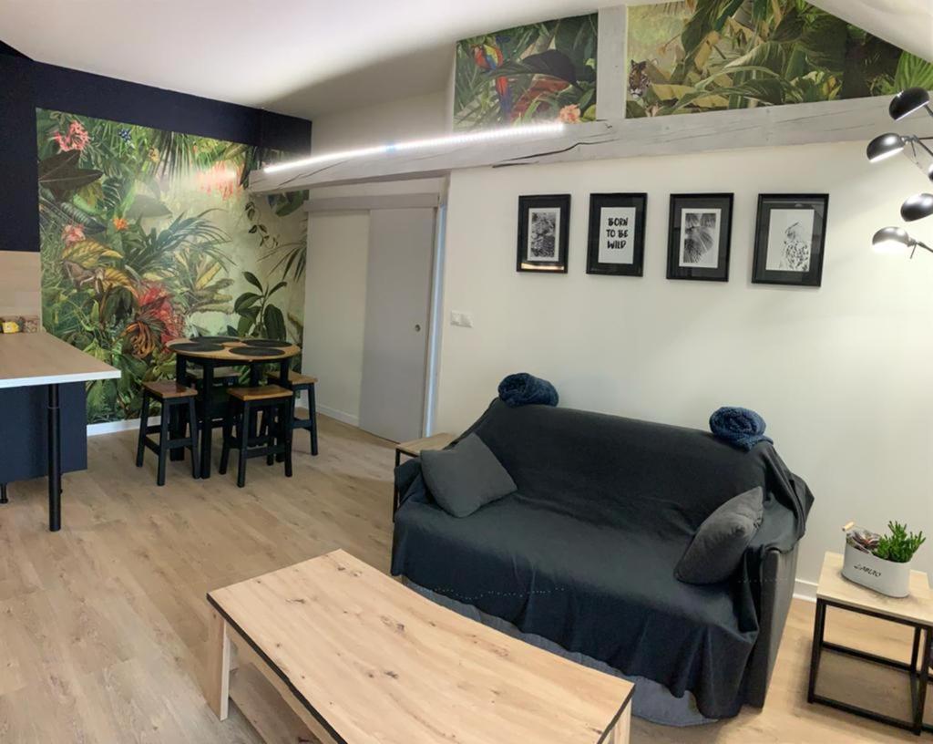 Ferienwohnung Blue Jungle Bourges Exterior foto